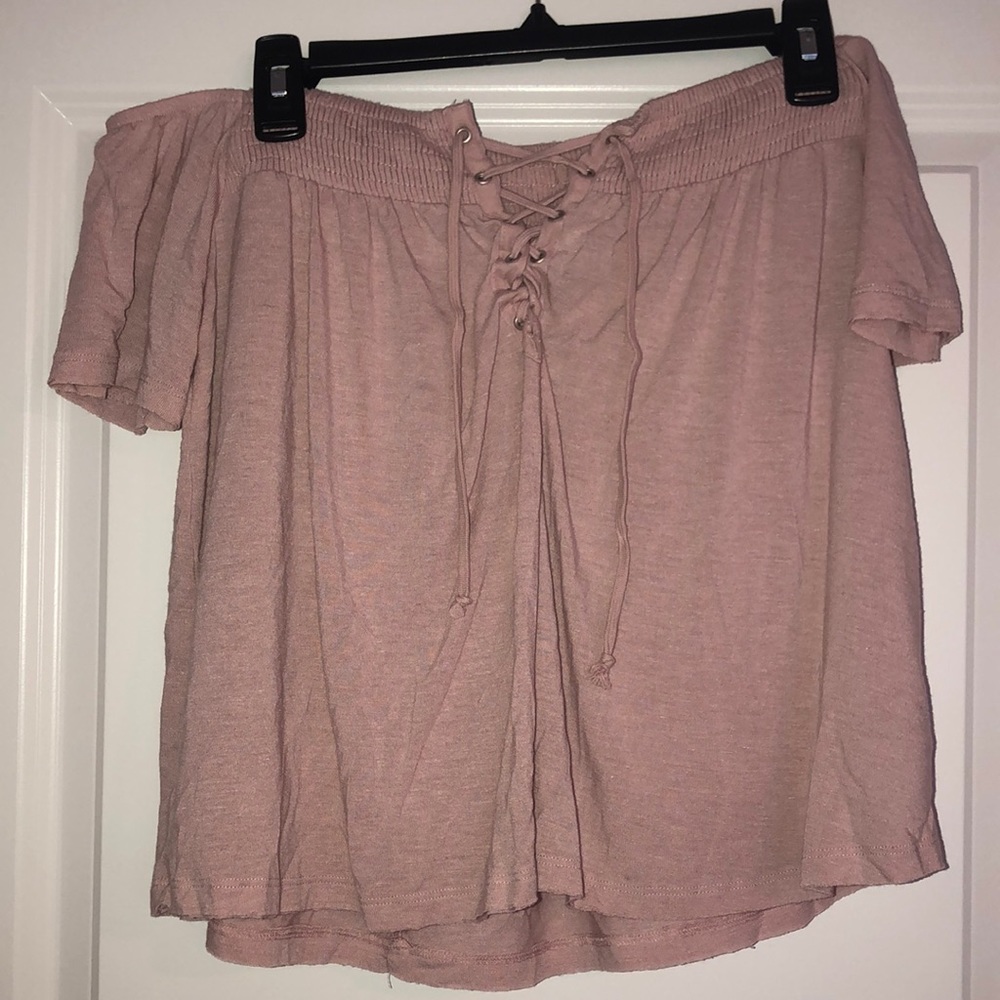 American eagle off the shoulder blush top